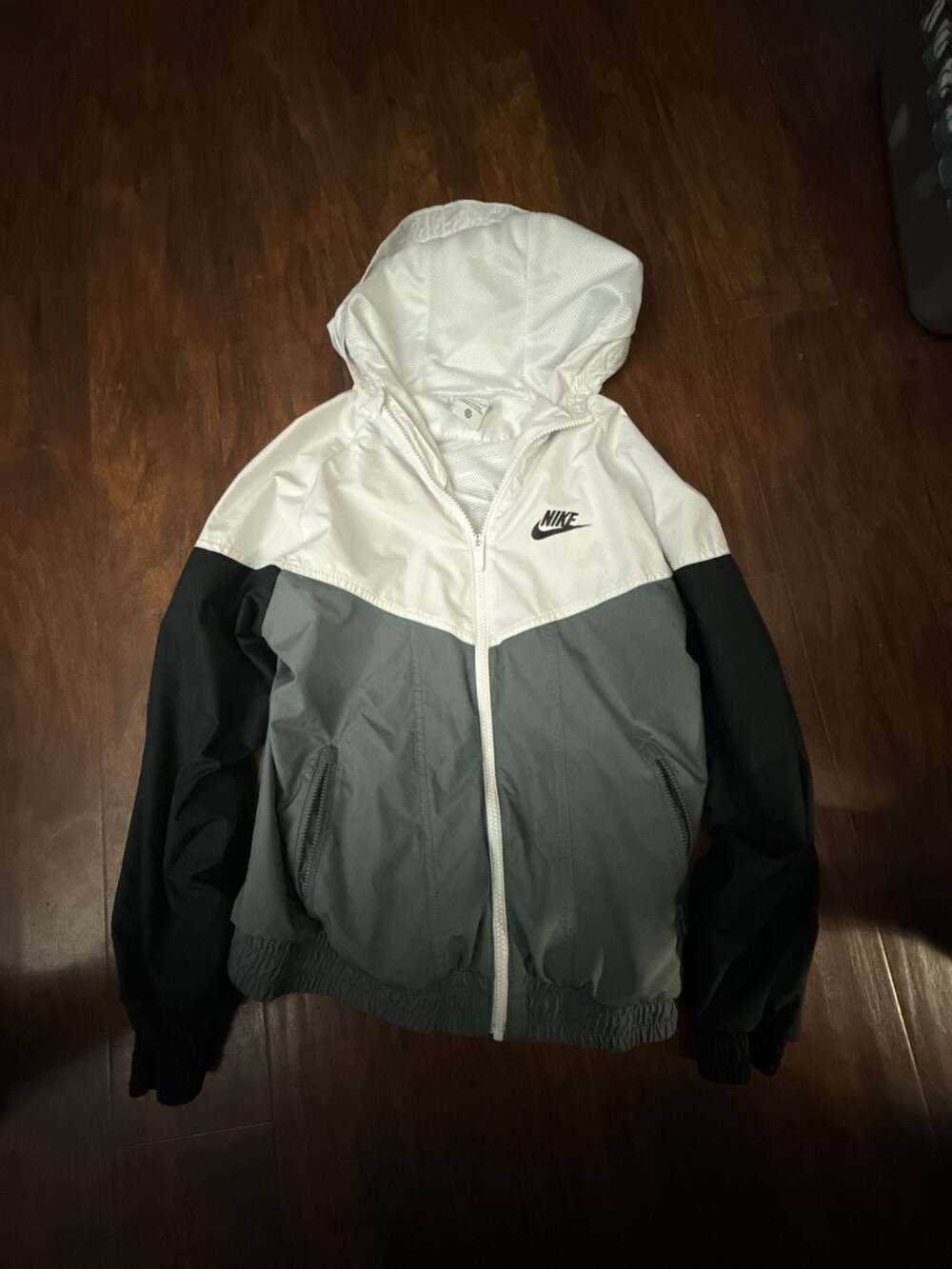 Nike Sportswear Windrunner Big Kids' Hooded Repel Jacket
